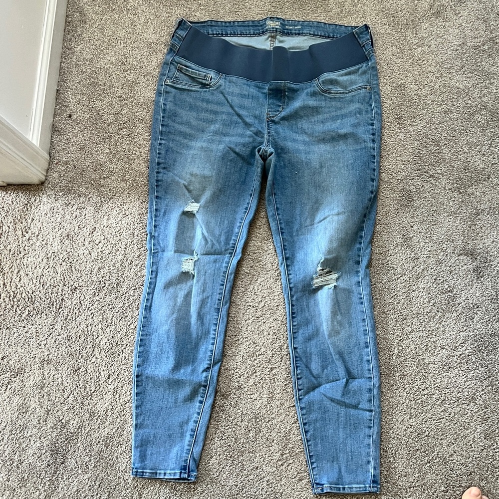 Blue Distressed Women's Levi Maternity Jeans